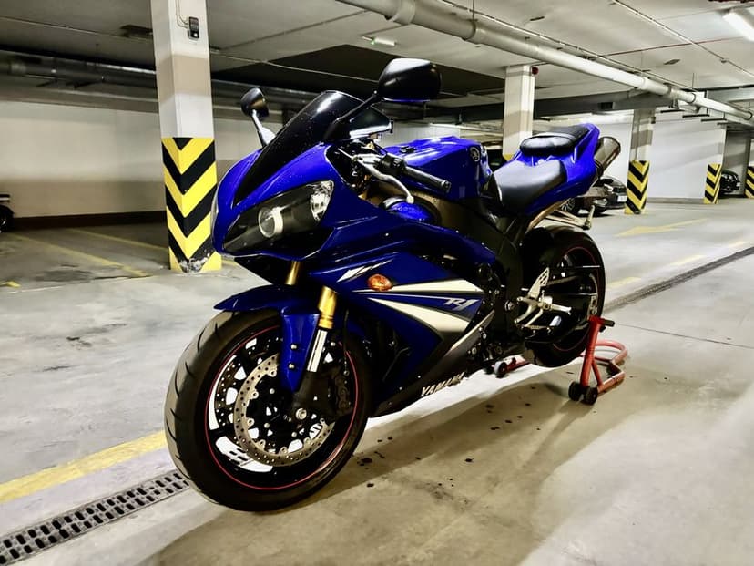 Yamaha R1 RN19 2007r