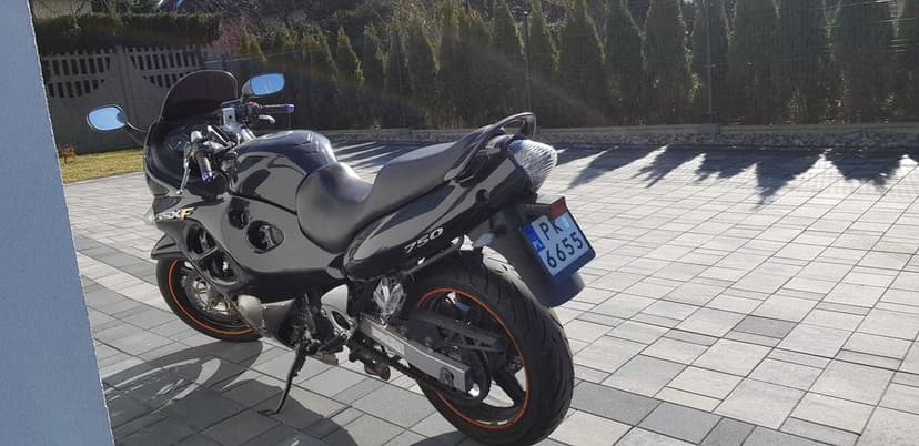 Suzuki GSX-F 750 przebieg 34 tyś. km
