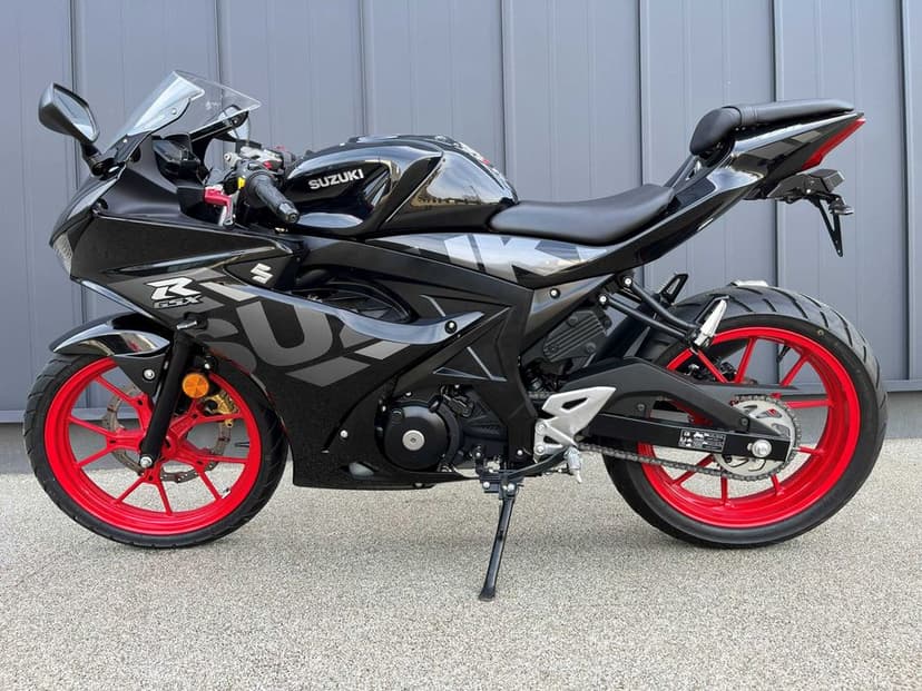 Suzuki GSX-R125 24r Idealny kategoria A1 B YZF-R125 Ninja125 CB125R