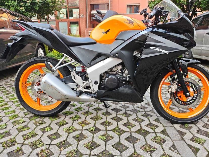 Honda CBR 125r jc50 2016