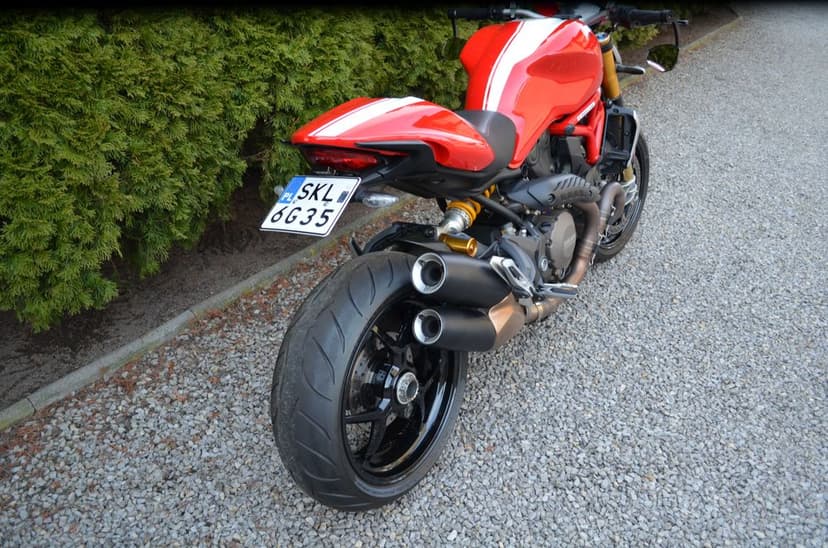 Ducati Monster 1200 S