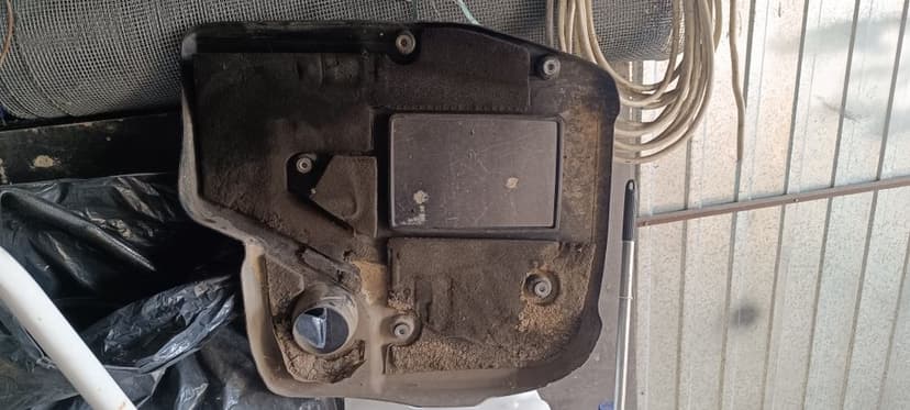 Pokrywa silnika, obudowa chłodnicy, chlodnica nissan patrol zd30