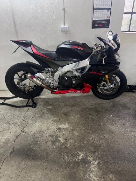 Aprilia RSV4 FACTORY APRC 2014