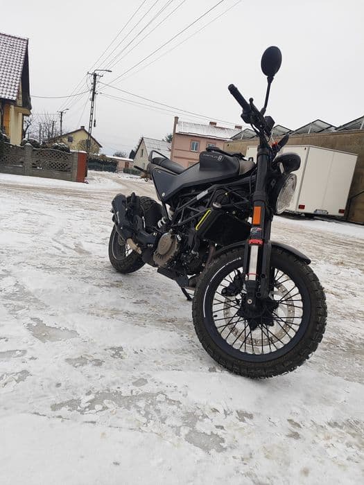 Husqvarna svartpilen 125