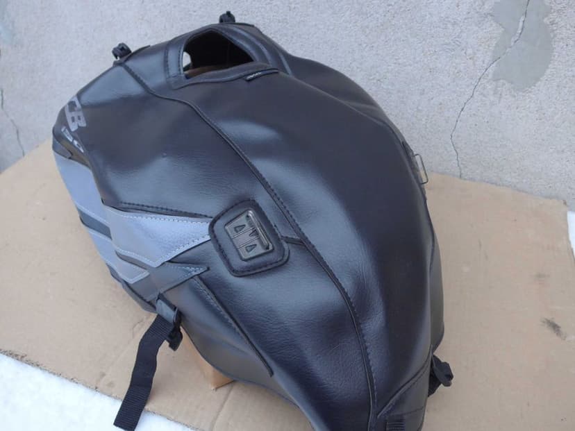 Honda CB 1300 BAGSTER pokrowiec na zbiornik  czarno-szary