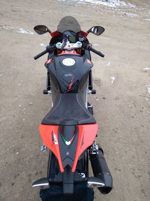 Aprilia RSV4 Factory