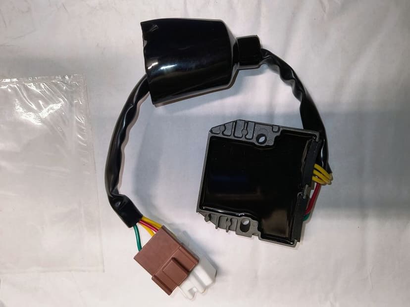 Części do Honda Varadero XL1000V: łozysko koła, regulator napiecia