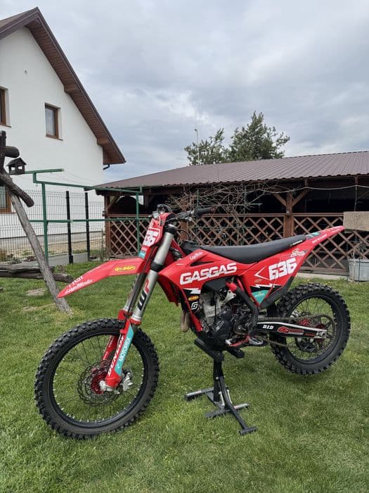 Gas Gas MC250F 2021 jak KTM