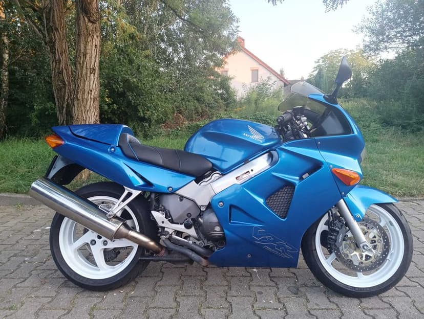 Motocykl Honda vfr 800fi