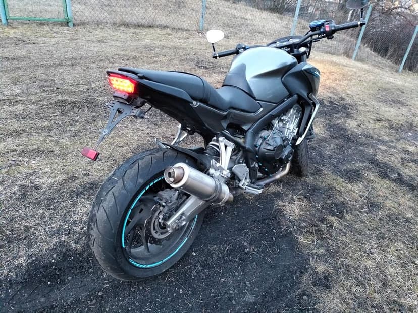 Honda CB650F na A2 jak CBR Bandit 600