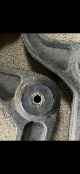 Sprzedam komplet wahaczy, panhardy, regulacje, Nissan Patrol Y60