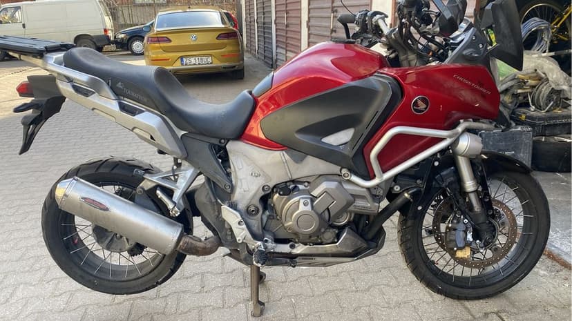 Honda VFR 1200 X DTC z 2013 roku