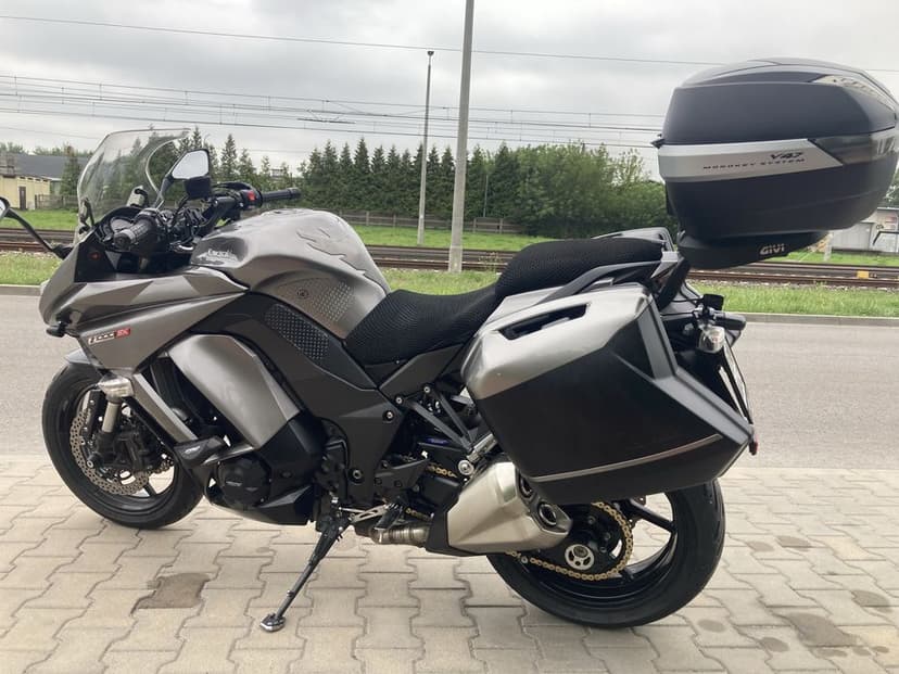 Sprzedam Kawasaki z1000 sx  KTRC ABS 2014r.