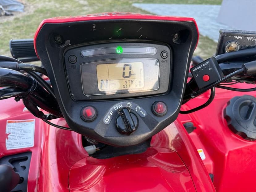 Suzuki kingquad 700 . ( Zarejestrowany, zadbany, 4x4 , L7e  )