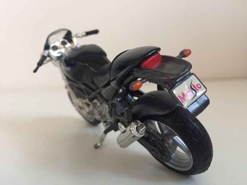 Model Ducati Monster Maisto