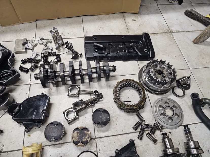 Kawasaki ZZR 1200 silnik części wał kapa skrzynia sprzęgło pompa korba