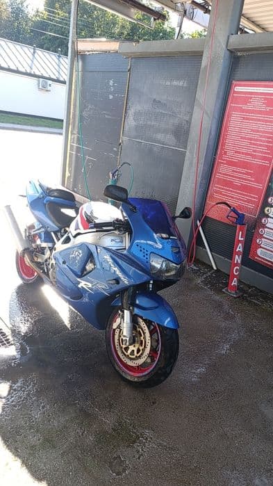 Honda CBR 900rr SC33 1999