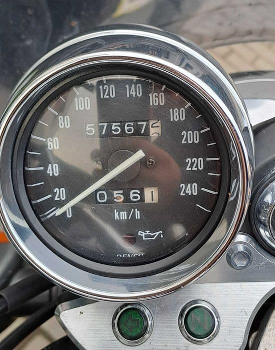 Suzuki gsx750 inazuma caly oryginalny 2001