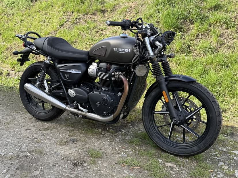 Triumph Street Twin 900