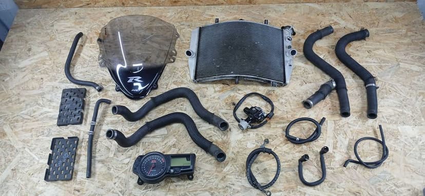 Suzuki GSXR 600 Gsx-r 04-05r tarcza kolektor podnozek wahacz chlodnica
