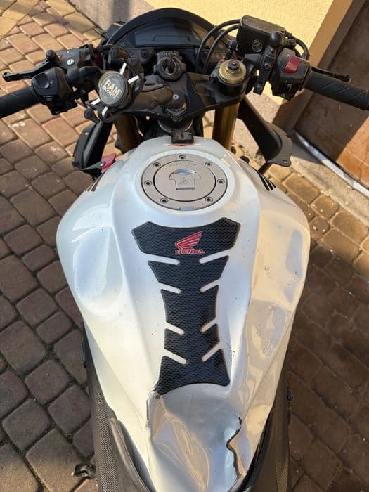 Honda cbr 600fa-uszkodzona