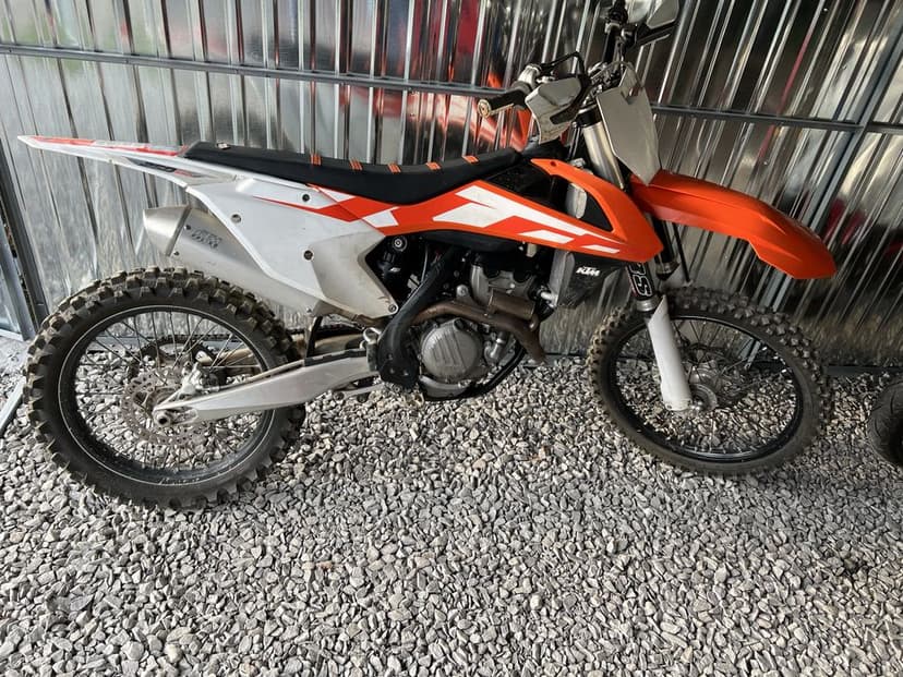 Ktm sx-f 250. 2016 rok