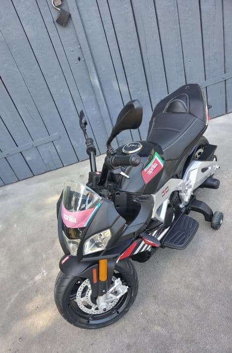 Aprilia Tuono V4 motor ścigacz na akumulator dla dzieci
