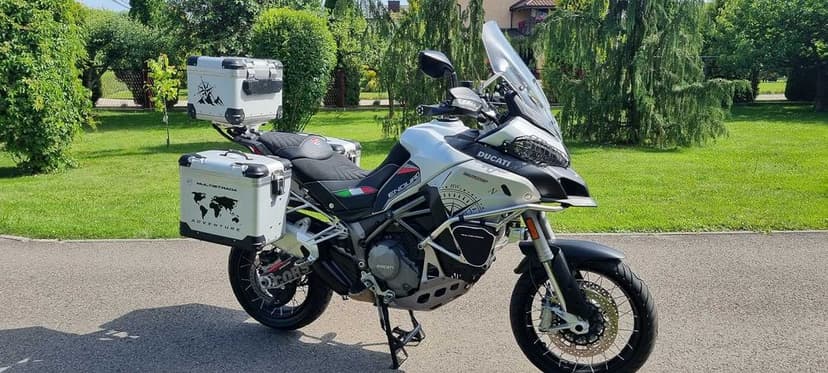 Multistrada Enduro Salon Polska Bezwypadkowa  Nowe Desmo Opony Napęd Doinwestowana Prywatnie Warto GS V-Strom KTM