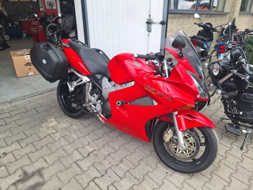 Motocykl Honda vfr 800
