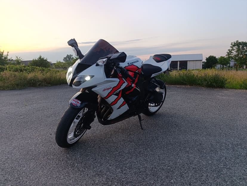 Kawasaki Ninja zx10r 2008 (nie r1,GSX-R, CBR)
