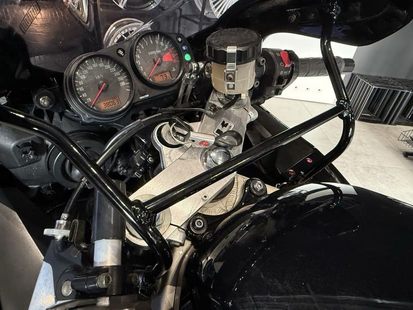 Kawasaki 900 zx9r Ninja 2001 przebieg 38tys Po serwisie Zadbana