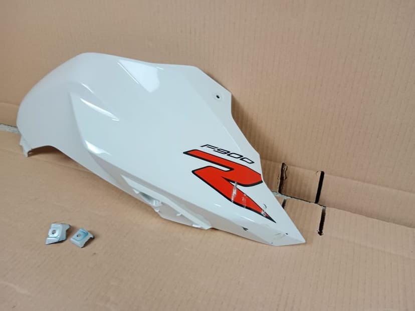 Bmw F900R K83 Prawa Nakładka Zbiornika Paliwa Baku Boczek Owiewka 2023