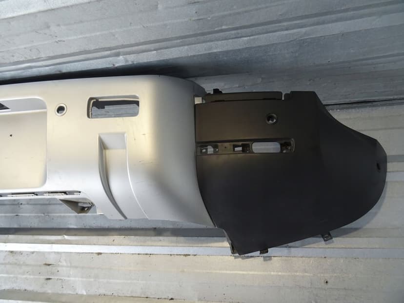 zderzak tył land rover defender ii 19- oryginał