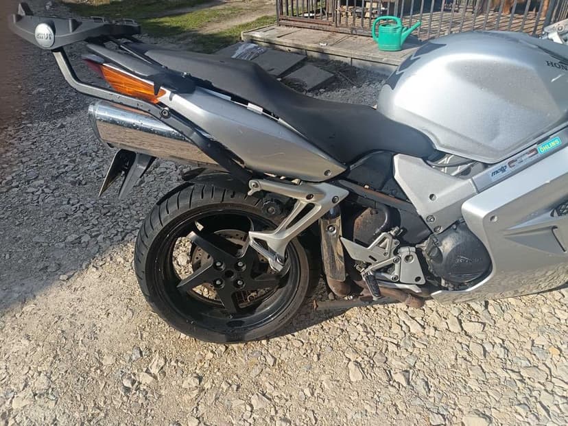 Motocykl Honda VFR 800