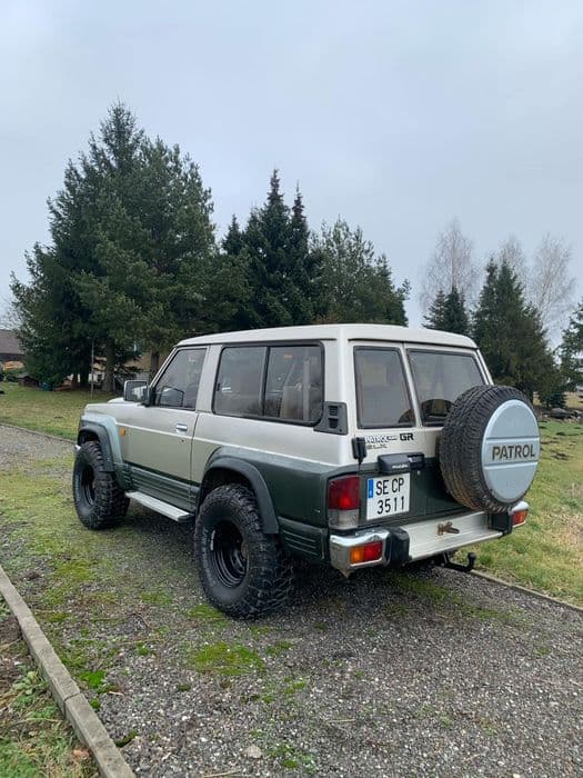 Nissan Patrol y60 3d 2.8 Karoseria