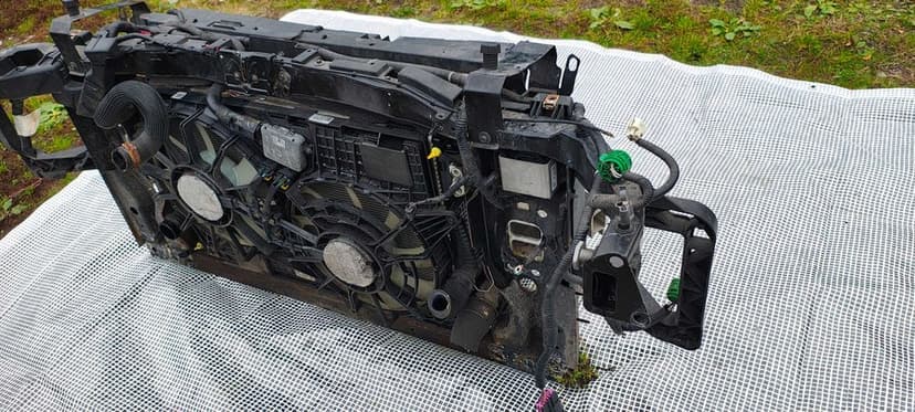 jeep cherokee KL 2.0 mtj manual  pas przedni chłodnice komplet