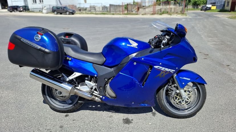 Honda CBR 1100 XX Super Blackbird wtrysk NIE Suzuki GSX 1300R Hayabusa, Kawasaki ZZR 1200, BMW K1200S
produkcja 2003 r., Sprowadzony z Niemiec (niemie