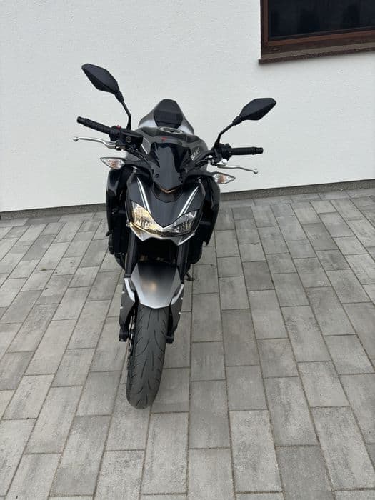 Kawasaki Z 900 Akrapovic
