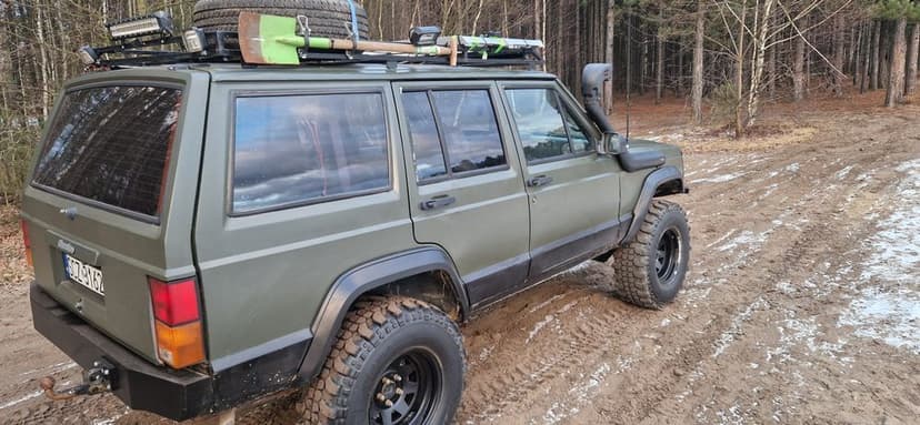 Jeep Cherokee Xj  1.9Tdi 130 manual