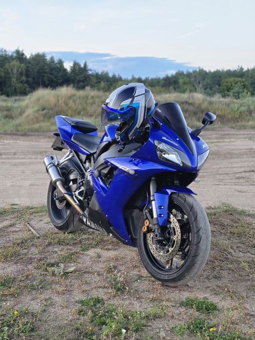 Yamaha R1 RN09 2002 | 37 tys. km | Bezwypadkowa | Niemcy | MIVV |