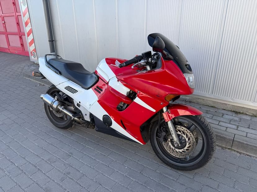 Honda CBR 1000 F