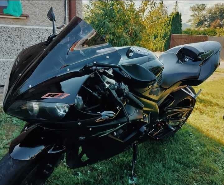 Motocykl Yamaha R1