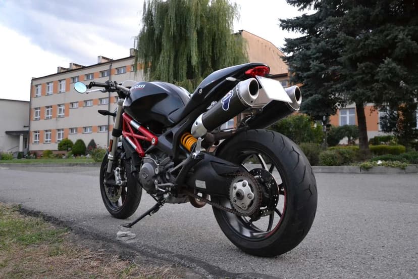 Ducati Monster 796 ABS A2