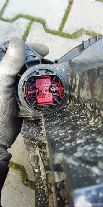 Land Rover DEFENDER 2 II 2021 LAMPA prawa FULL LED reflektor prawy