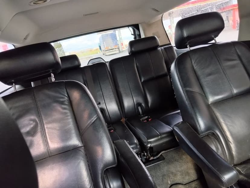 Chevrolet  suburban 2007 r 5.3 Benz hak klima 7 os zamiana