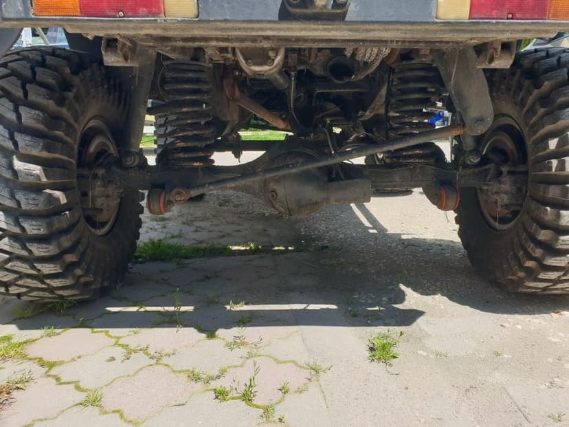 Suzuki Samurai Zmota Mechanik mosty Patrol