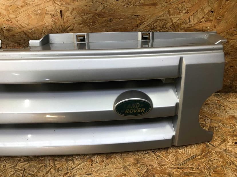 Grill/atrapa/kratka zderzaka Land Rover Discovery 3