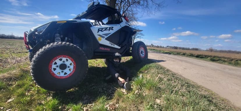 Polaris rzr xp pro 22rok stan bdb mapy Navi ZAMIANA