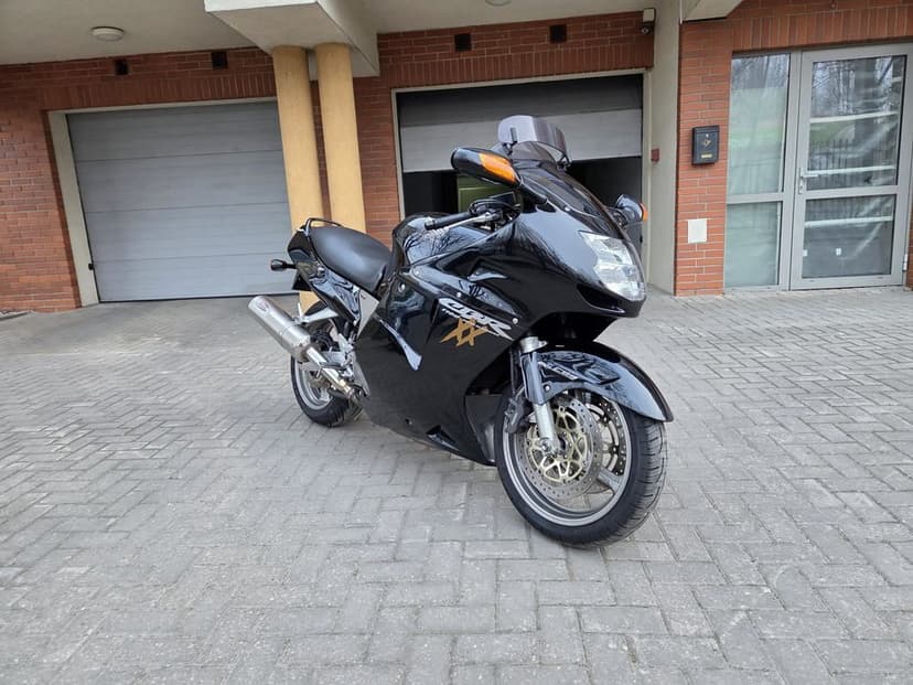 Honda cbr1100xx  blackbird wtrysk