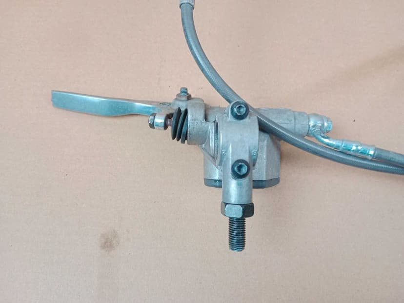 Beta RR 125 Enduro Pompa Hamulca Przód Klamka + Przewód 13-20